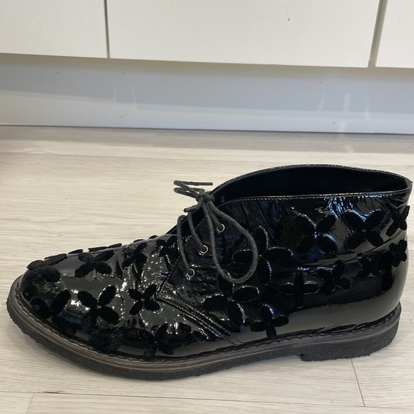 Alaia Patent Leather/Velvet Ankle Boots - Picture 10 of 16